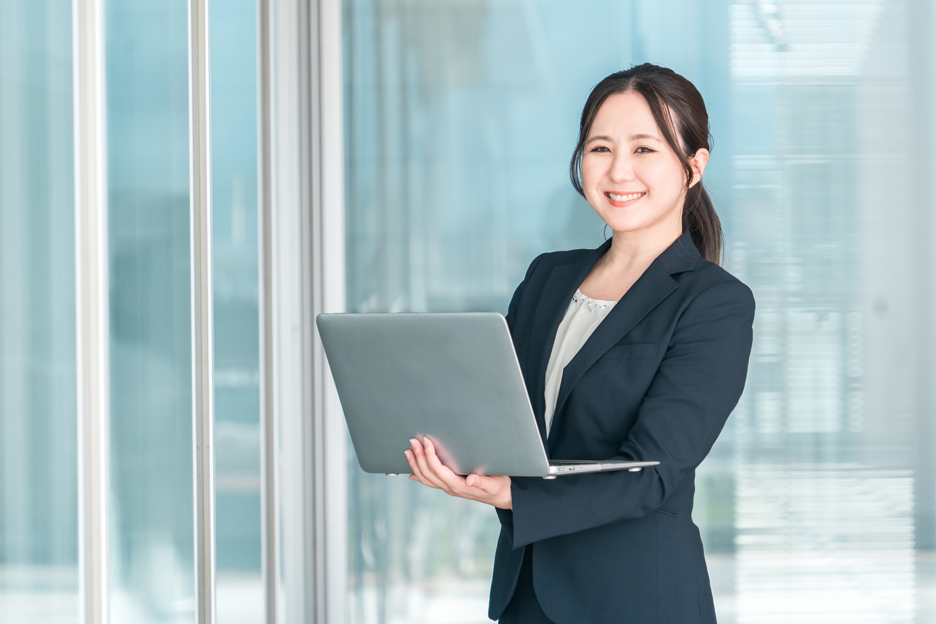 スキルを活かして副業で稼ぐ方法とは？効果的な選び方と成功するための秘訣